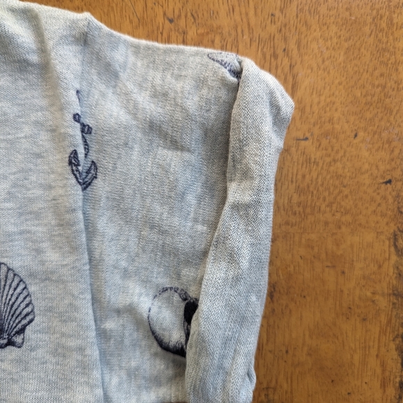 COPY - COPY - SKULL CASHMERE Sz S Small  Gray with Black Skulls Short Sleeve NWT - Picture 5 of 11